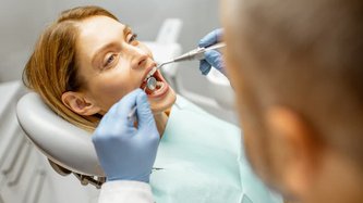 Diş Eti Çekilmesine Ne İyi Gelir? Diş Eti Çekilmesi Nasıl Geçer?