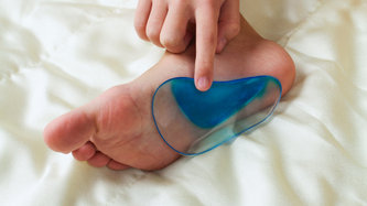 Düztabanlık Nedir? Belirtileri ve Tedavisi