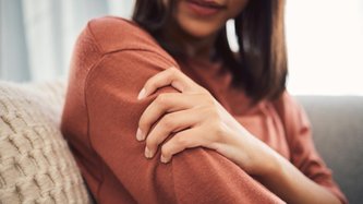 Kol Ağrısı Neden Olur? Kol Ağrısı Nasıl Geçer?